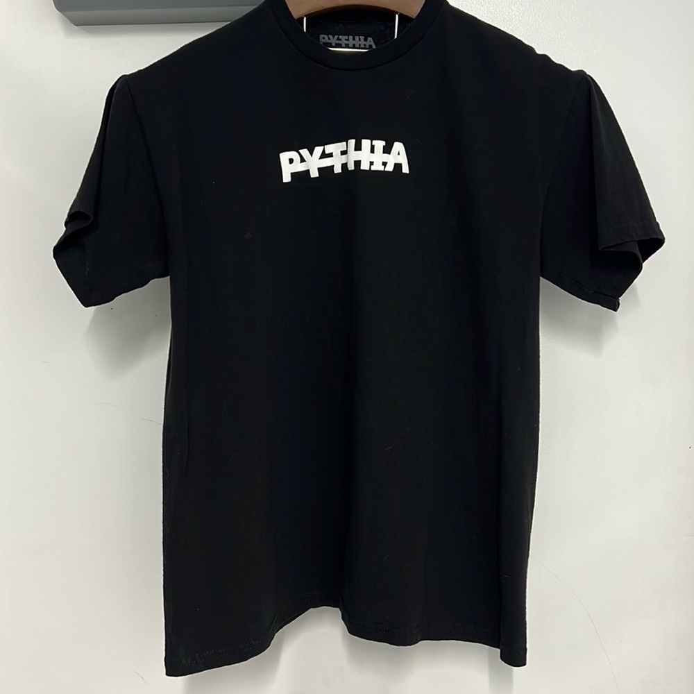 Medium Black T (More like a Small)